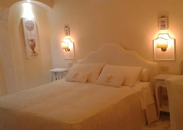 Mimosa أناكابْري