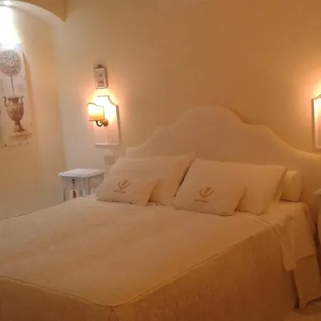 Mimosa Anacapri (Isola di Capri)